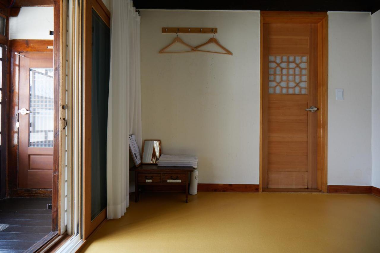 Bonghwangjae Hanok Guesthouse Gongju Dış mekan fotoğraf